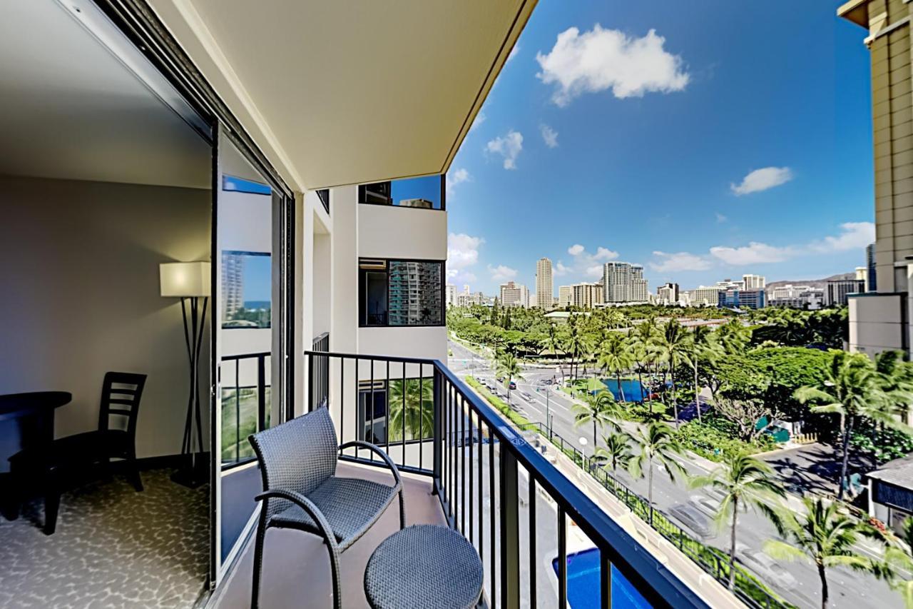 Ferienwohnung Aqua Palms Waikiki Ocean View Lanai Parking Included Honolulu Exterior foto