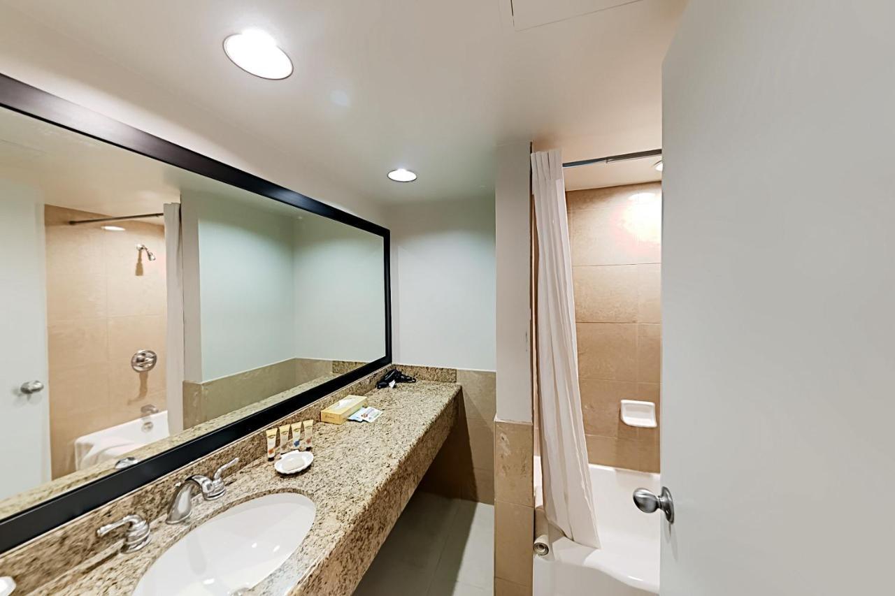 Ferienwohnung Aqua Palms Waikiki Ocean View Lanai Parking Included Honolulu Exterior foto